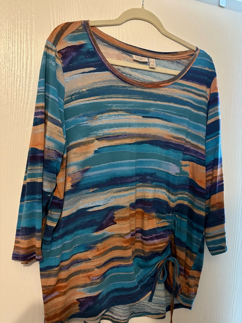 Beautiful LOGO tunic top with ruching & 3/4 sleeves 1X